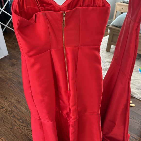 Red Erin Fetherston gown - Picture 6 of 6